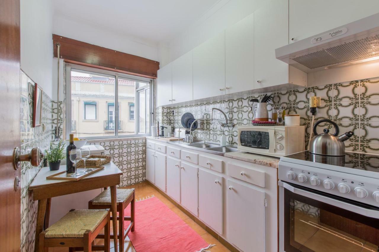 Light Filled Apartment, By Timecooler Apartment Lisbon
