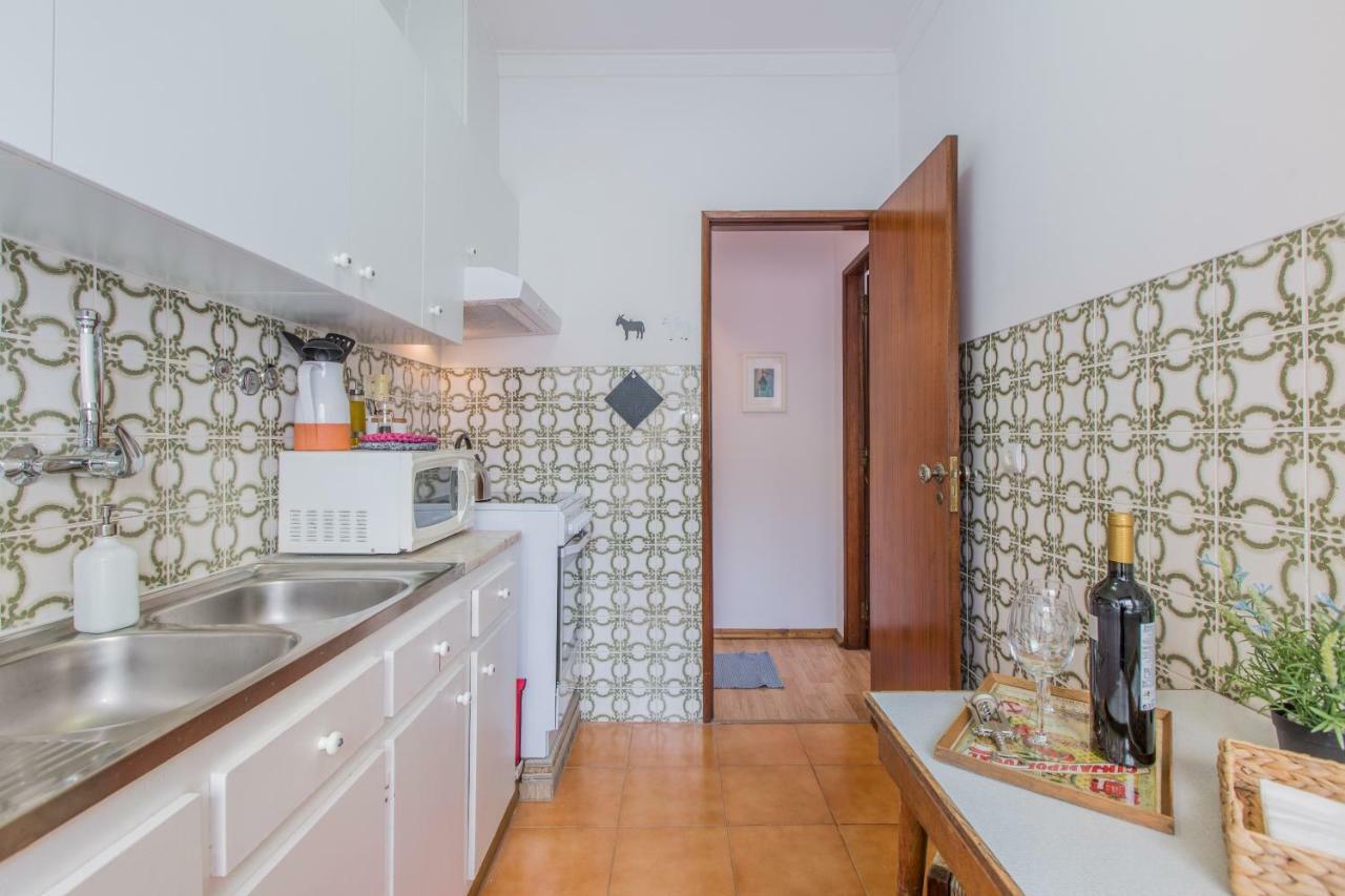Light Filled Apartment, By Timecooler Apartment Lisbon