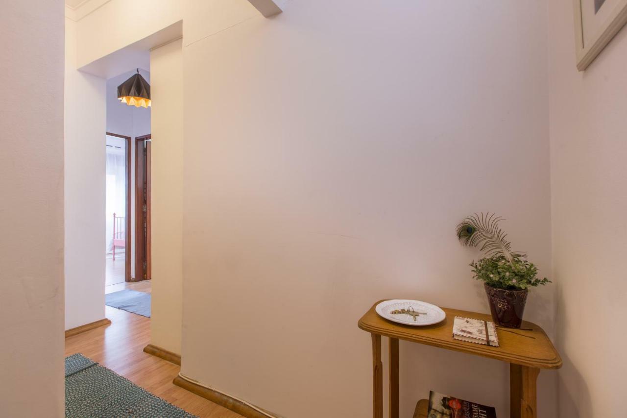 Light Filled Apartment, By Timecooler Apartment