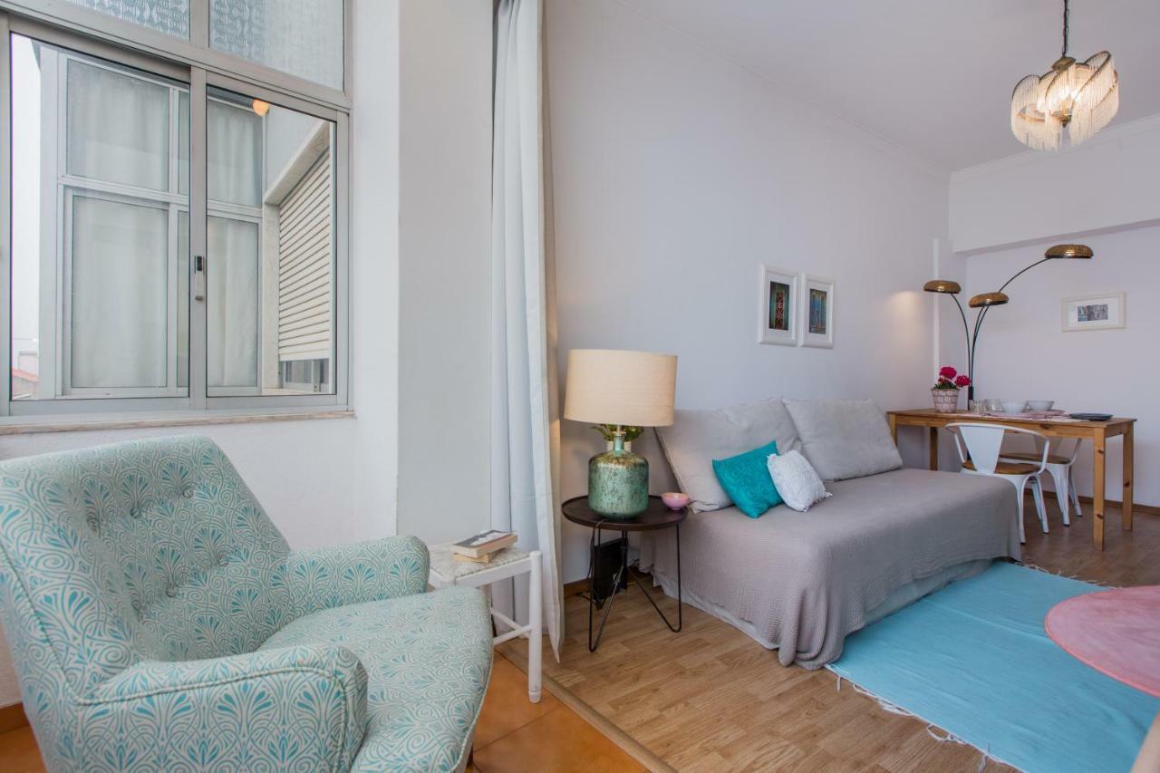 Light Filled Apartment, By Timecooler Apartment